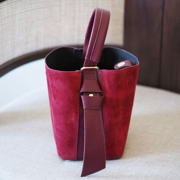 Bucket bag, semsket rød