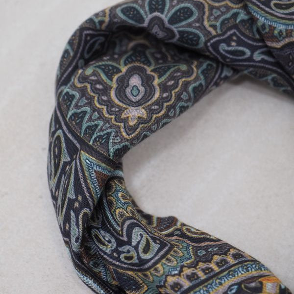 Lunt skjerf, mørkeblått paisley