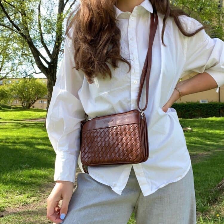 6052919 The Monte flettet clutch, cognac_1