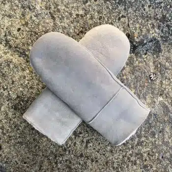 Semskede lammeskinnsvotter, elephant grey