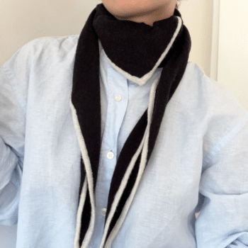 Trekantskjerf to-farget svart og off-white