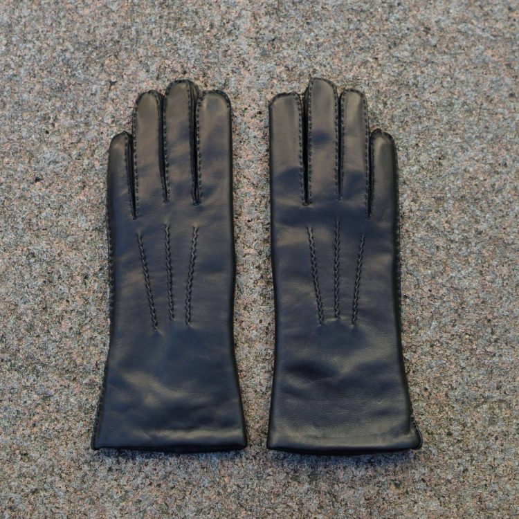 9103-8 Damehansker fõret med lammepels, håndsydde (Ellegant) Sort(2) 9103-8 Damehansker fõret med lammepels, håndsydde (Ellegant) Sort(2)