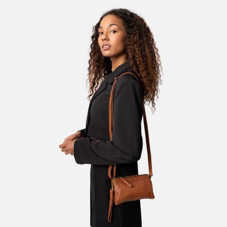 02999 (4946)-re-designed-dixie-lisa Walnut 3