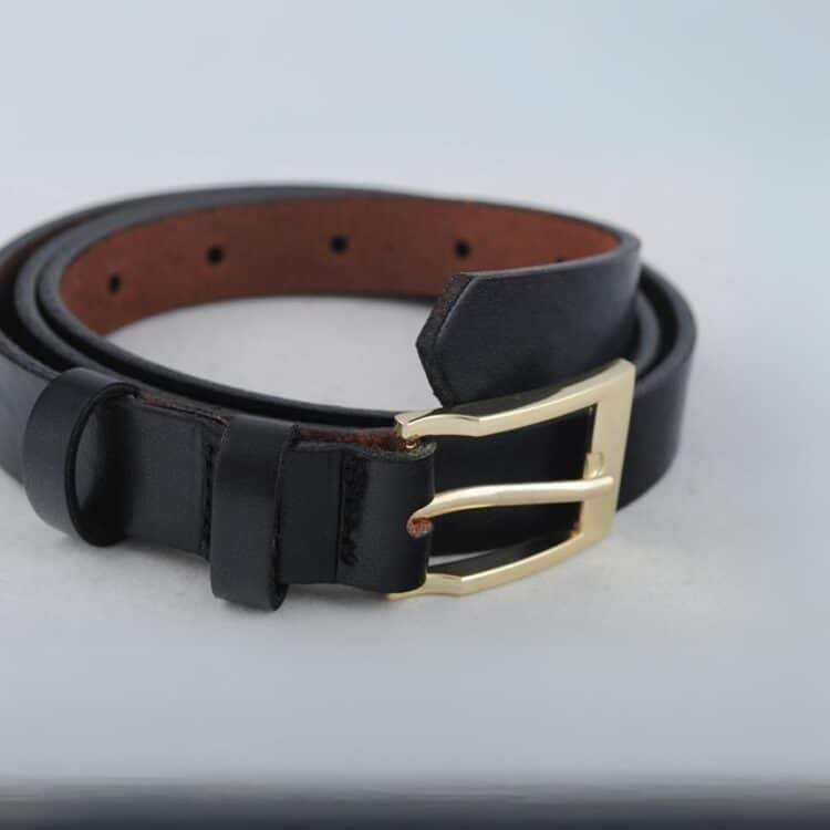 D10142 BSWK tidløst glatt damebelte med gullspenne, sort 1