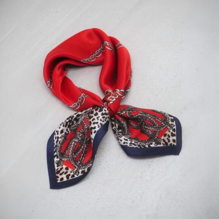 7D silkeskskjerf mini rød leopard_1