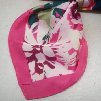 Satengskjerf, fuksia