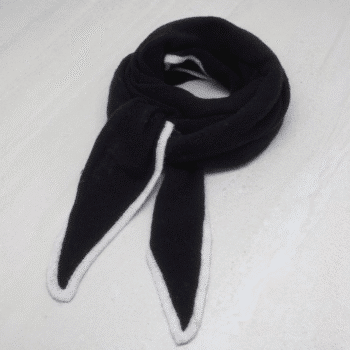 Trekantskjerf to-farget svart og off-white