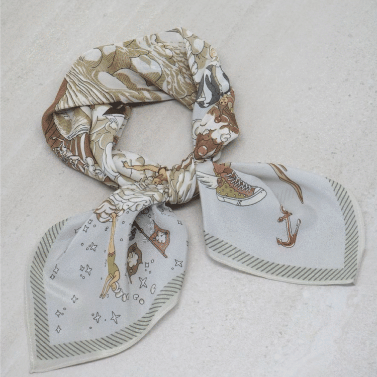 7d4317-silkeskjerf-70x70-beige_2