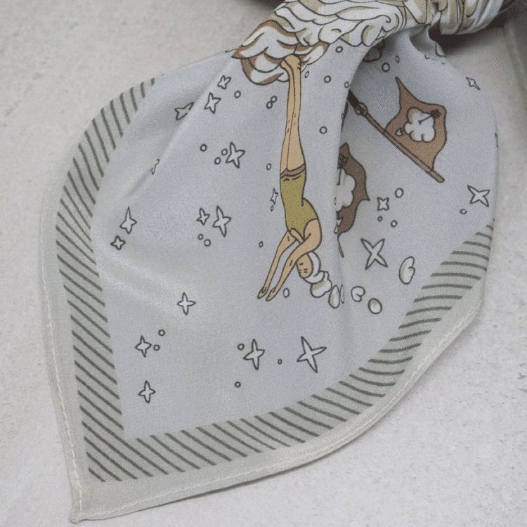 7d4317-silkeskjerf-70x70-beige_4