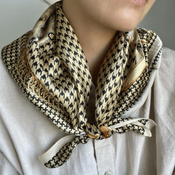 Silkeskjerf 70x70, beige og cognac