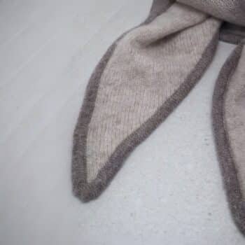 Trekantskjerf to-farget beige og brun