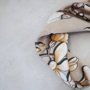 Silkeskjerf mini, beige og rustfarge