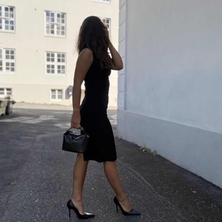 7D 6816 Enza Boxy Mini Bag, mørkebrun_4