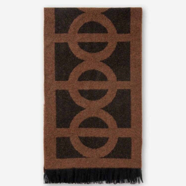 f25300141-samsøe-sakatie-scarf-black-tortoise_3