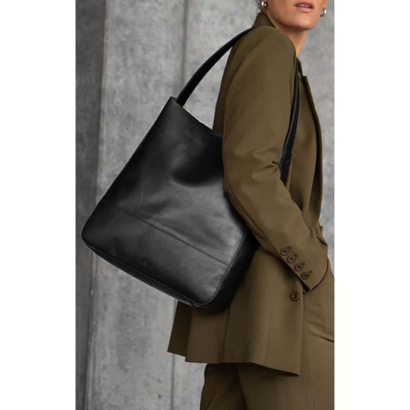 5829ANT Markberg Shelby Bag Black