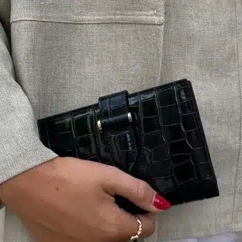 DE777 Elvira wallet croco black Lifestyle kvadrat