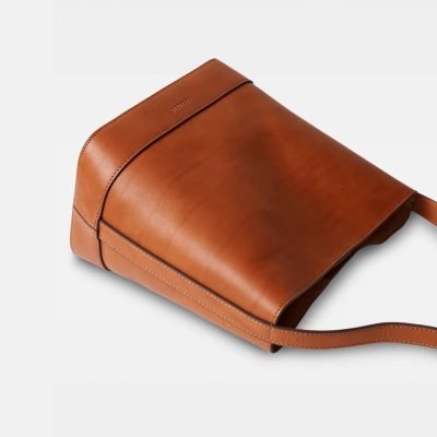 DE814 DECADENT Edith Small Bucket Bag