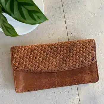 Re-Designed-by-Dixie-Brady-Big-urban-Walnut